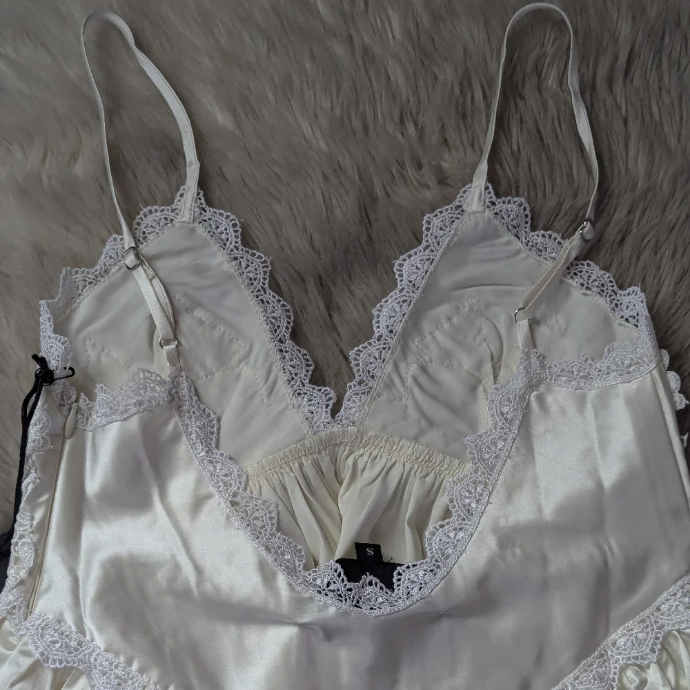 NWT Vanessa Mooney Jolene Dress in White Limited Edition - Picture 16 of 16